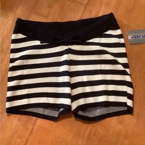 Urban Weekend Women's Navy Blue and White Striped Knit Shorts - large